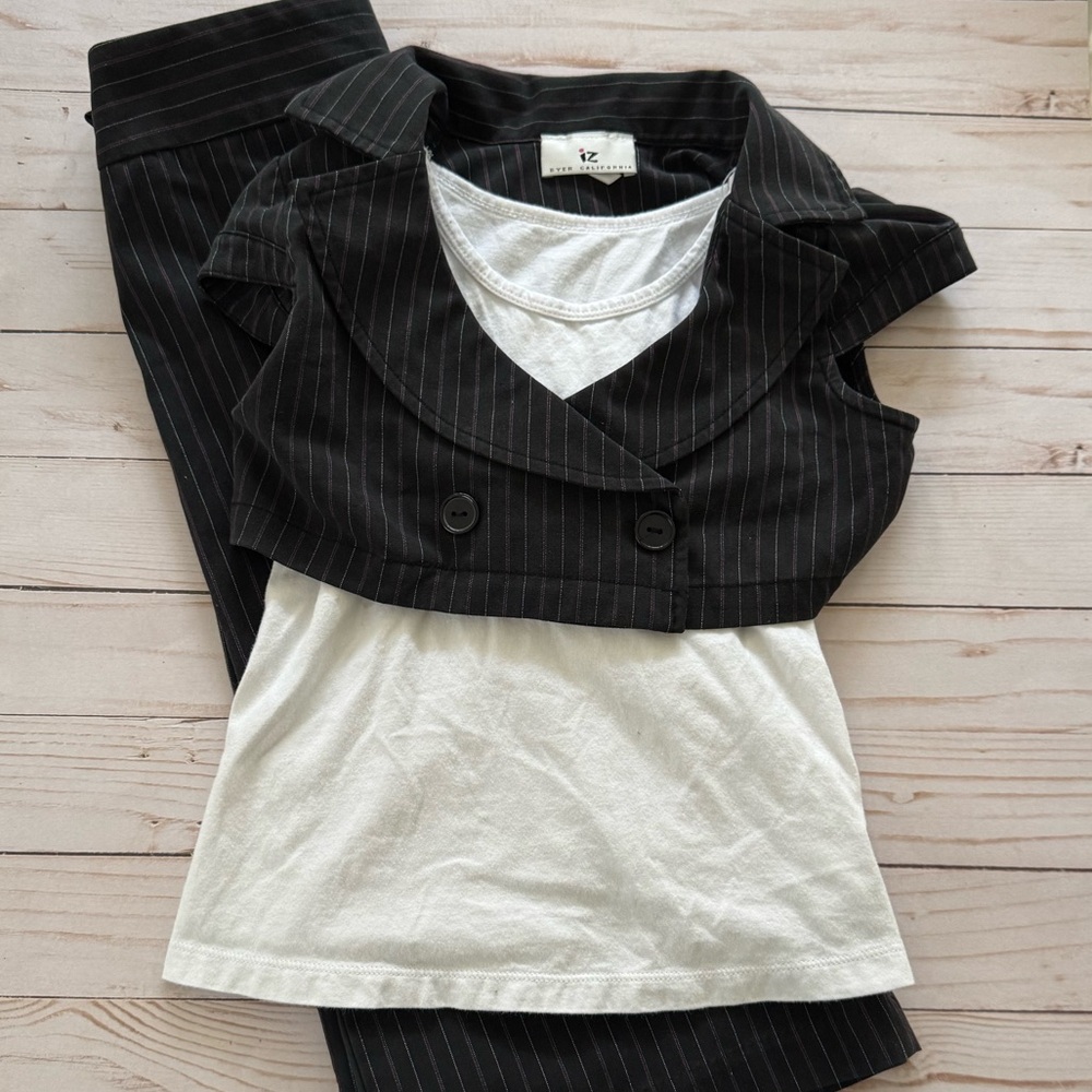 Adorable girls 2pc outfit
